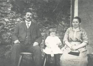 Zakladatel společnosti Johann Bergmann s rodinou v r. 1908